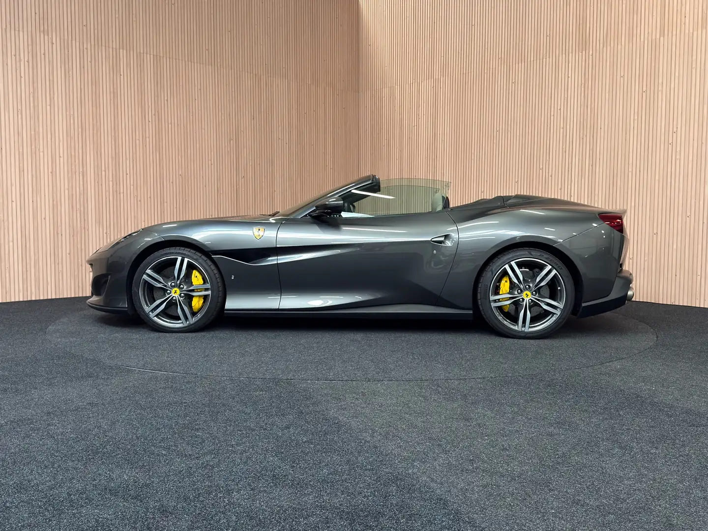 Ferrari Portofino Cabrio| Sportuitlaat| Passagiersdisplay| surround Gris - 2