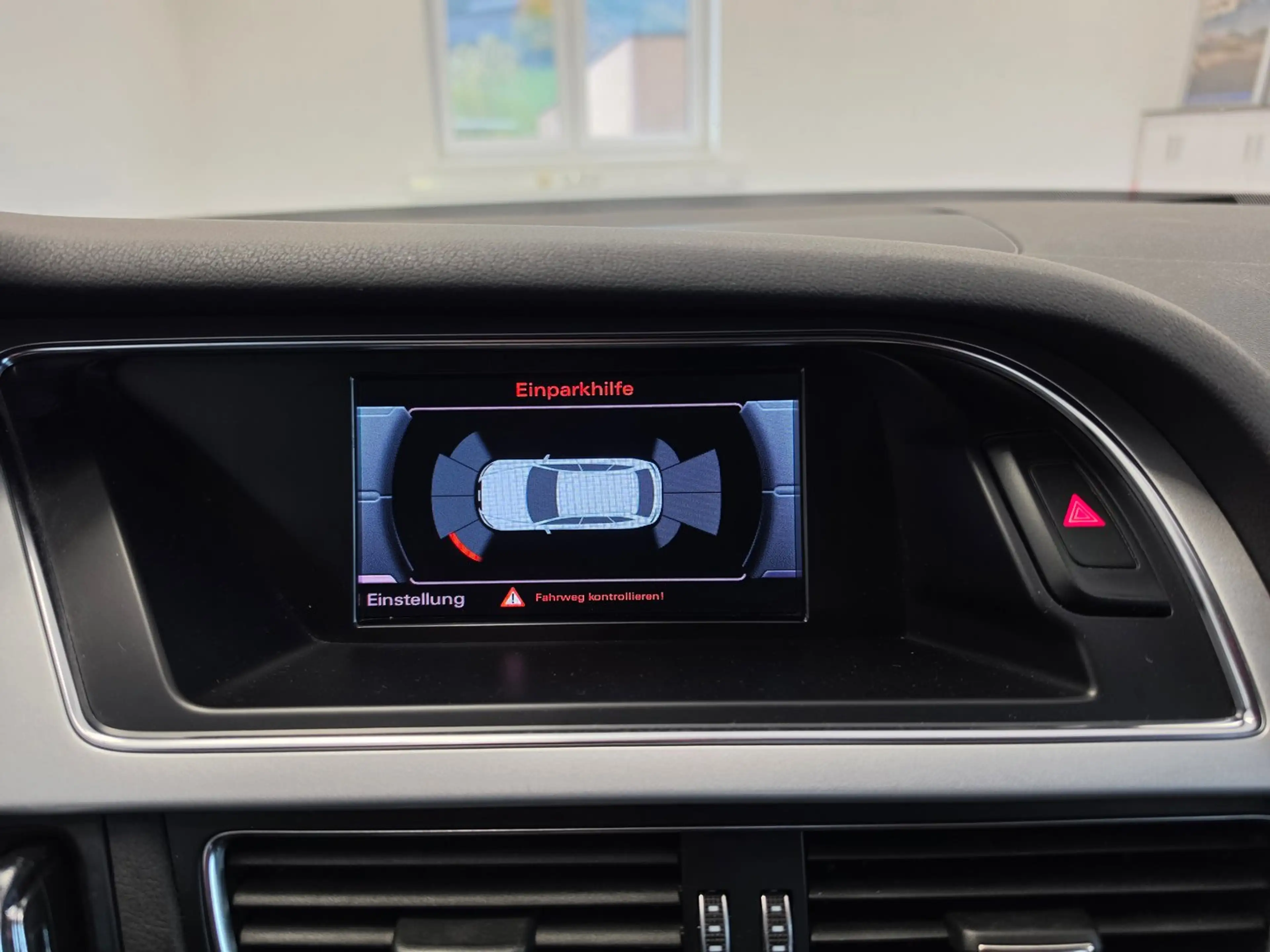 Audi A4 2.0 TDI quattro intense — photo 8
