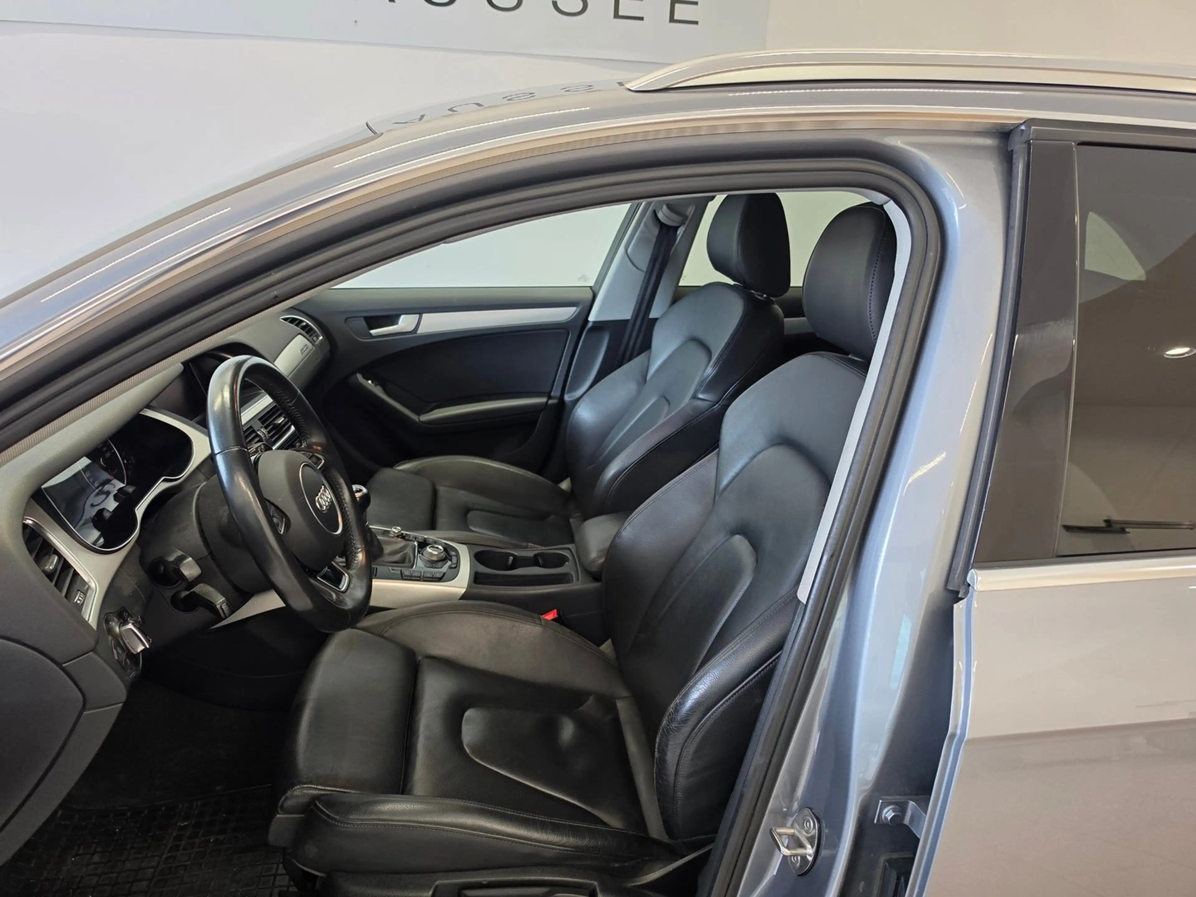 Audi A4 2.0 TDI quattro intense — photo 3