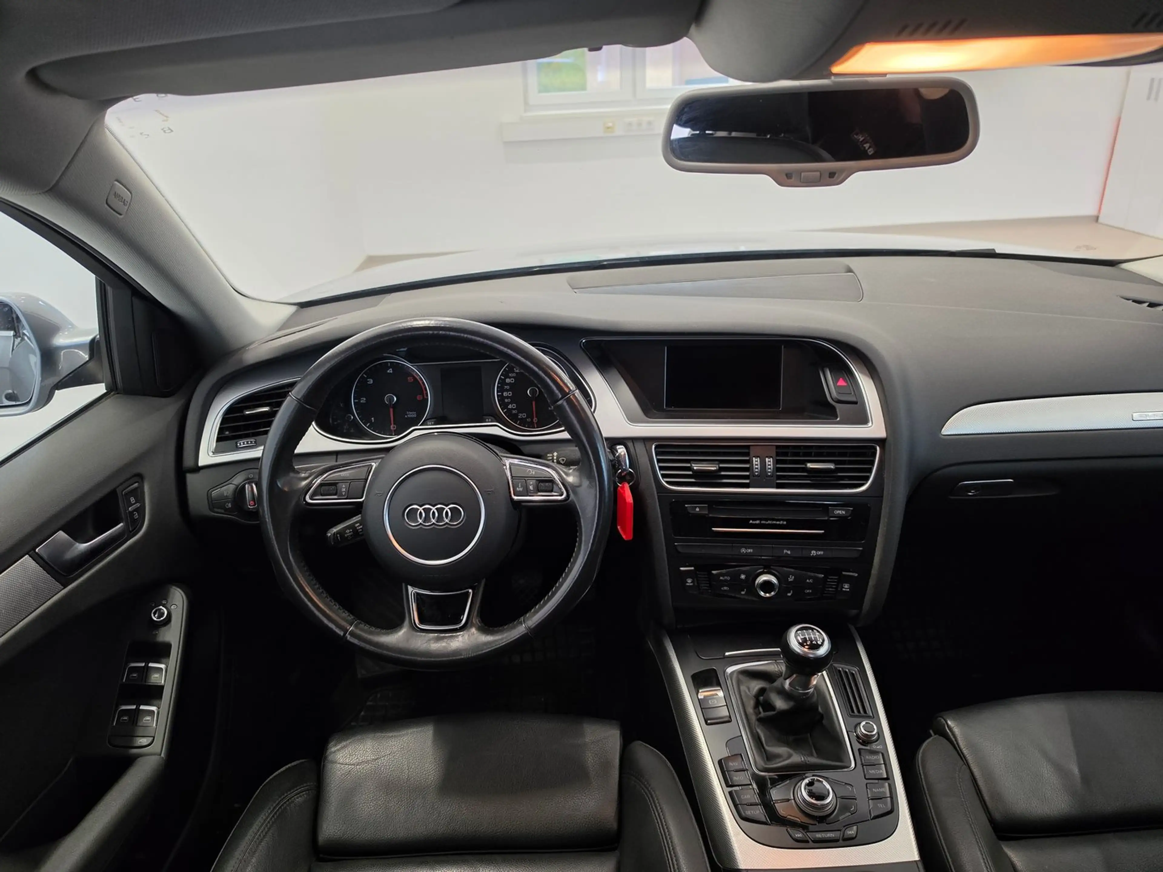 Audi A4 2.0 TDI quattro intense — photo 14