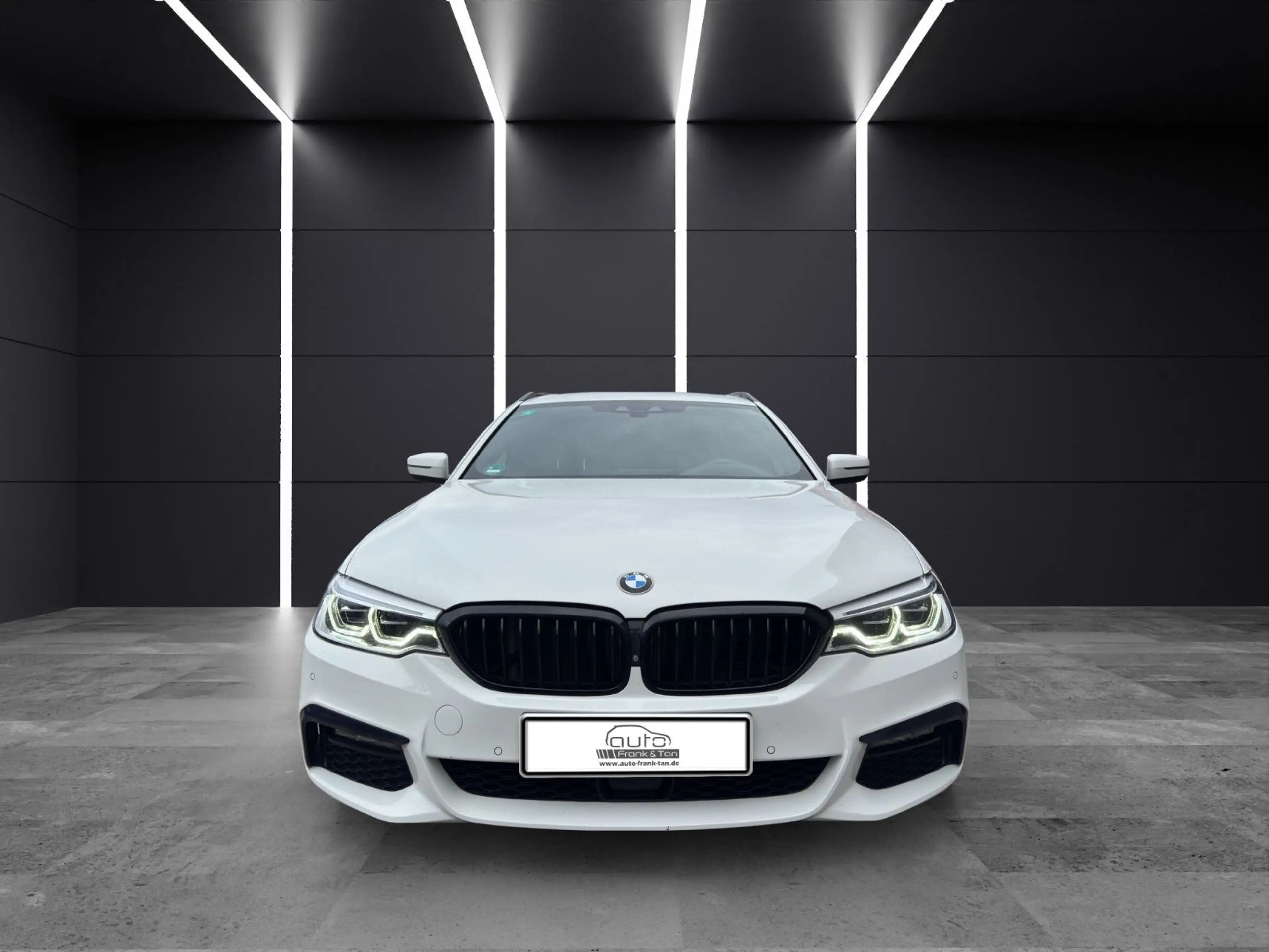 BMW 540 d Touring xDrive MSport/2.Hand/Pano/H&K/ — photo 2