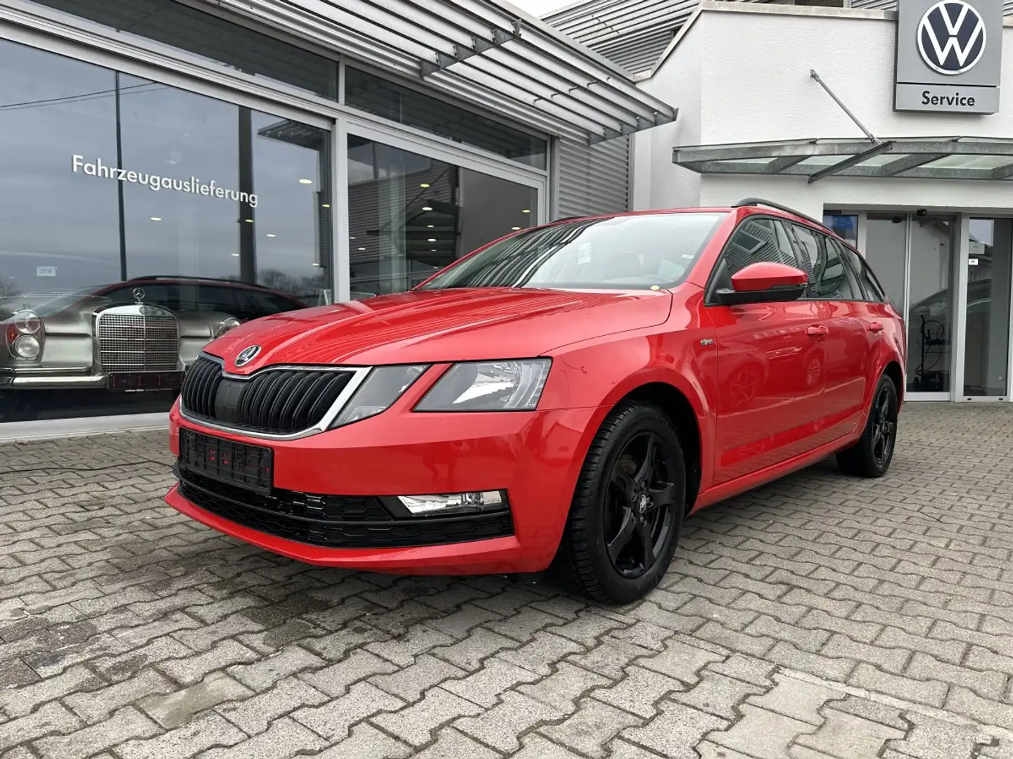 Skoda Octavia Octavia Combi 1.5 TSI TOUR*LED*NAVI*PDC*ALU Rot - 1