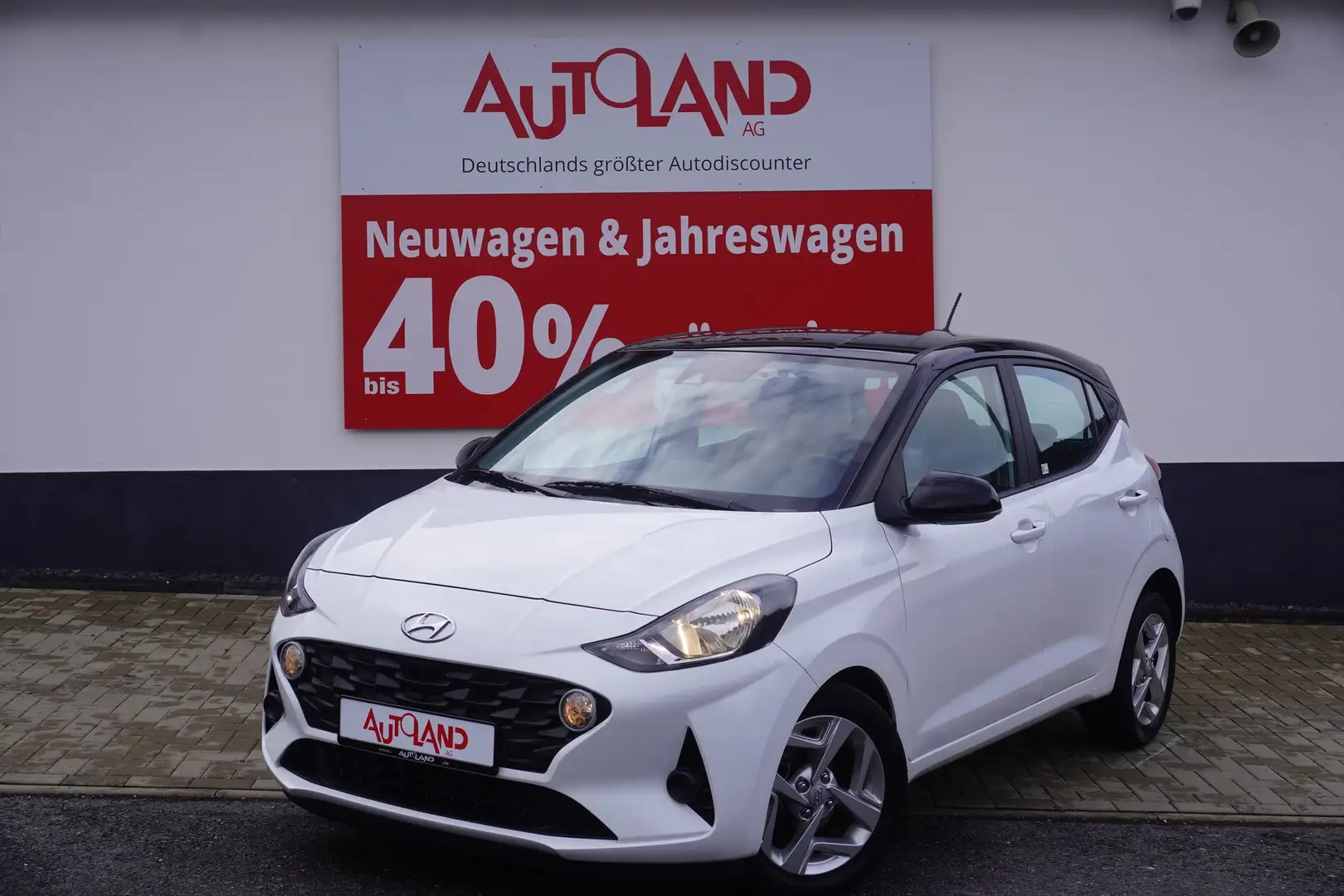 Hyundai i10 1.2 PDC DAB Tempomat Sitzheizung USB Klima Weiß - 2