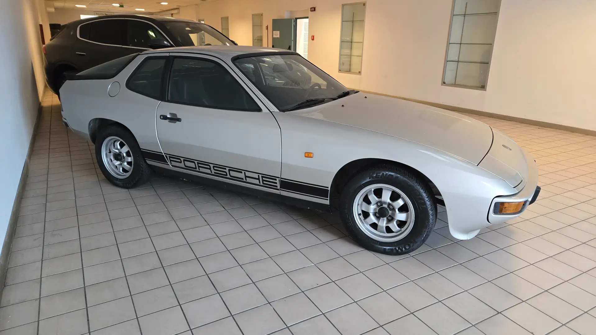 Porsche 924 924 2.0 Grau - 1