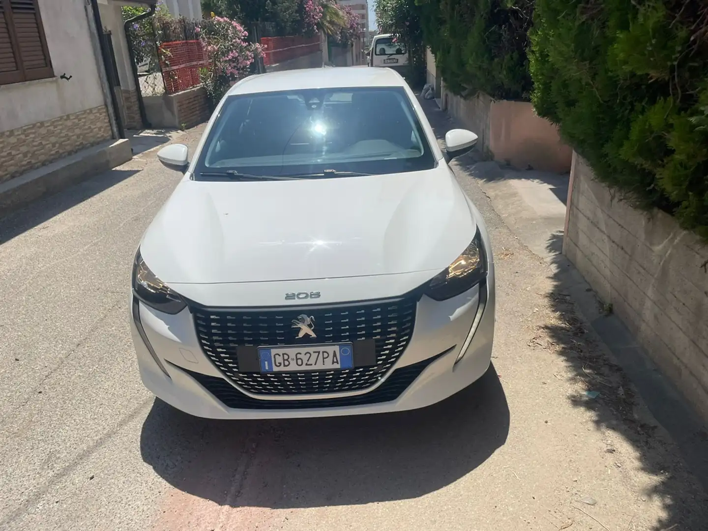 Peugeot 208 208 II 2020 1.5 bluehdi Active s Белый - 2