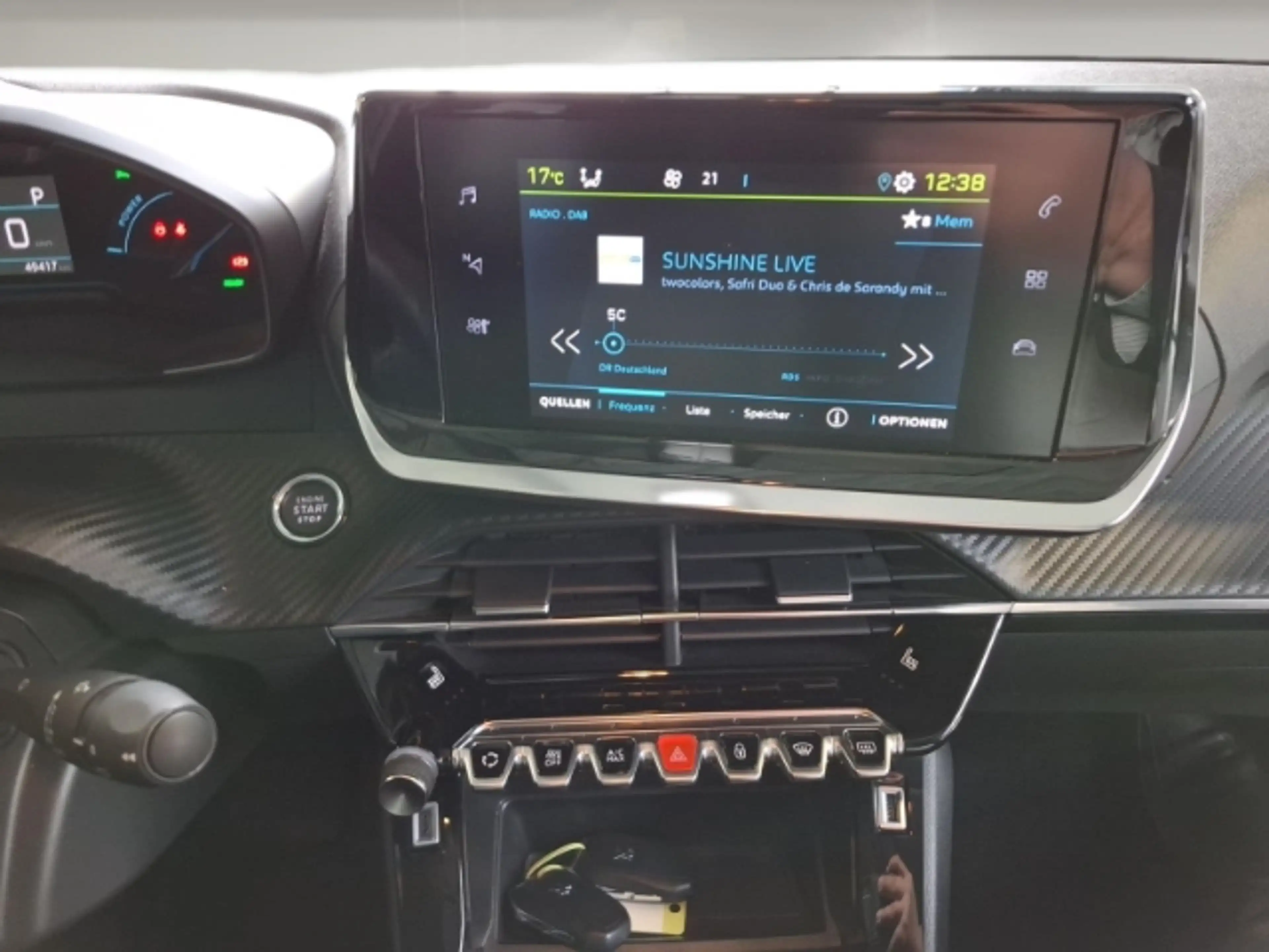Peugeot 2008 Active Pack 50 kWh/Wärmepumpe/Sitzheizung/AppleCar — photo 9