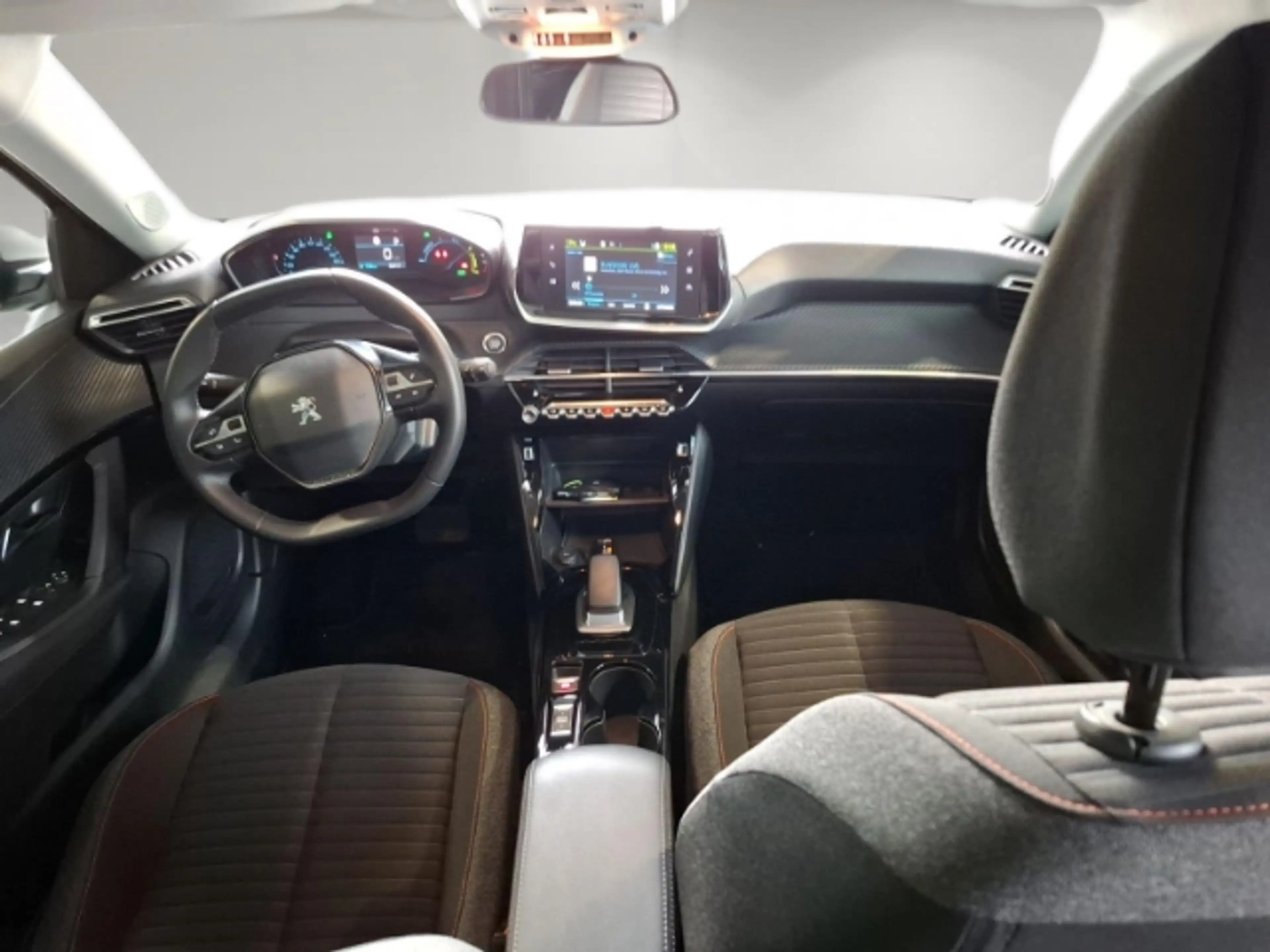 Peugeot 2008 Active Pack 50 kWh/Wärmepumpe/Sitzheizung/AppleCar — photo 11