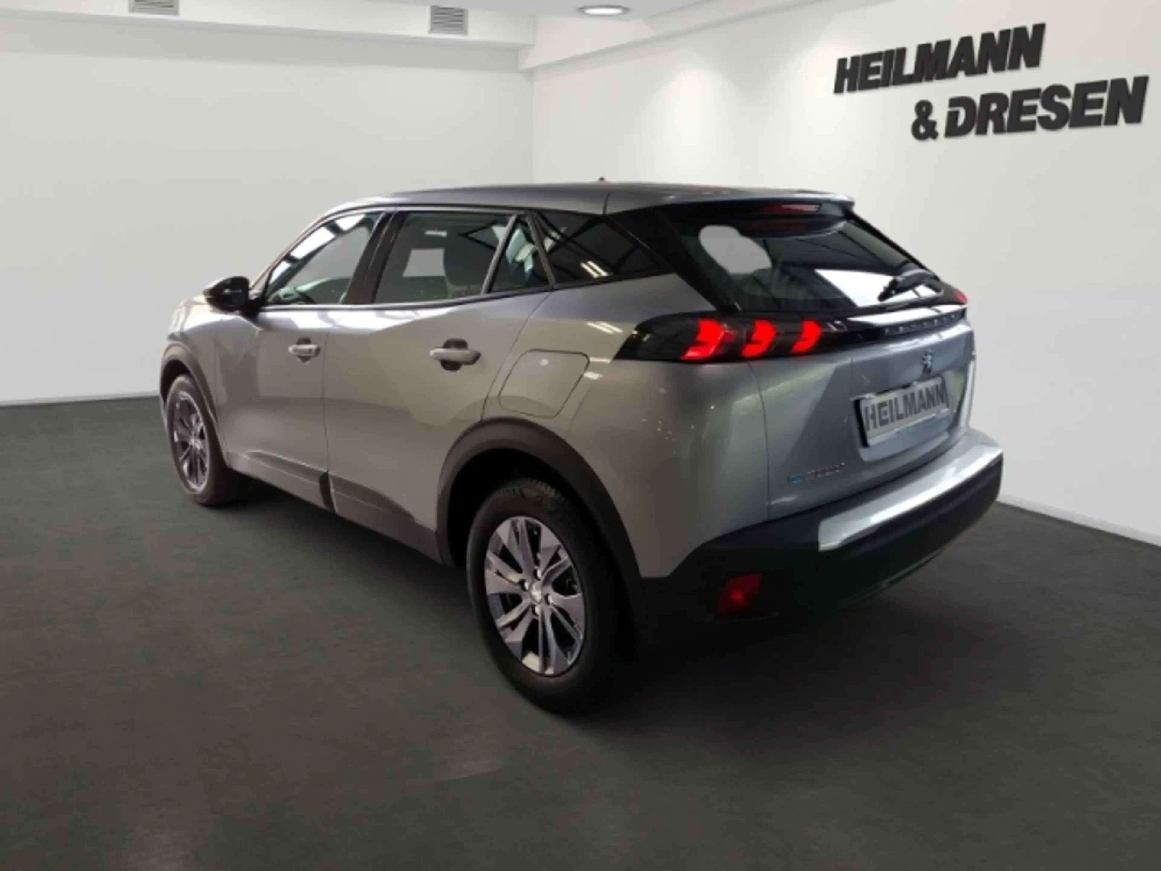 Peugeot 2008 Active Pack 50 kWh/Wärmepumpe/Sitzheizung/AppleCar — photo 4