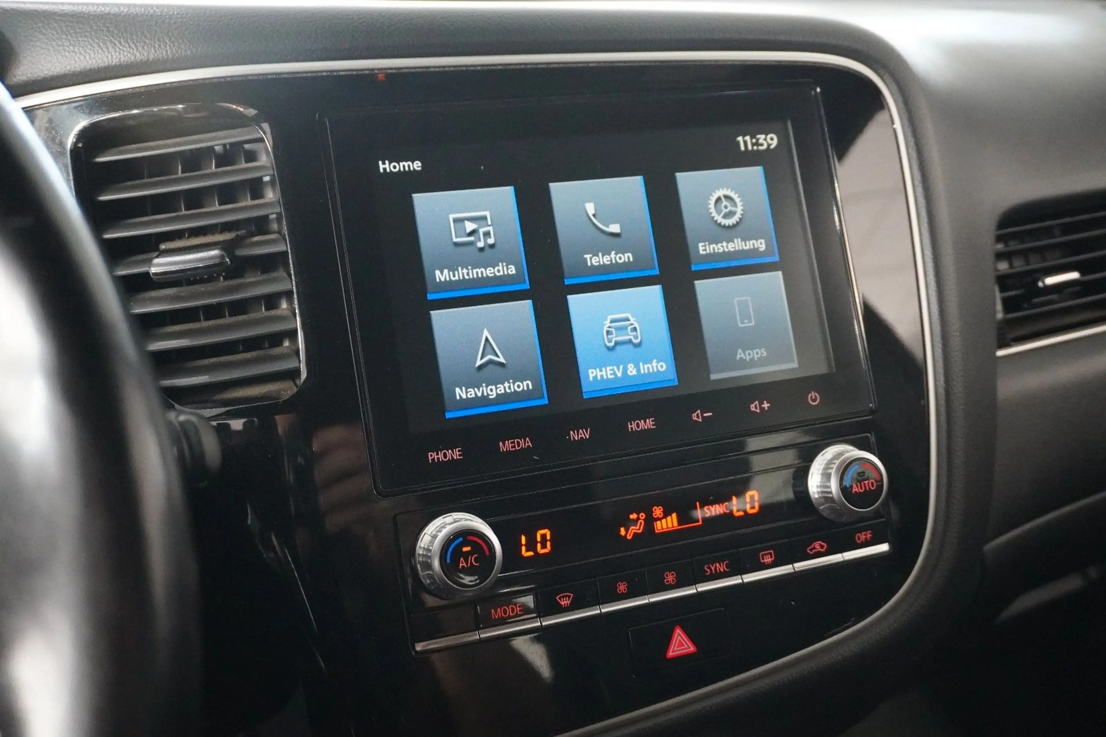 Mitsubishi Outlander 2.4 PHEV 4WD NAVI/LED/360°/LEDER/AHK — photo 29