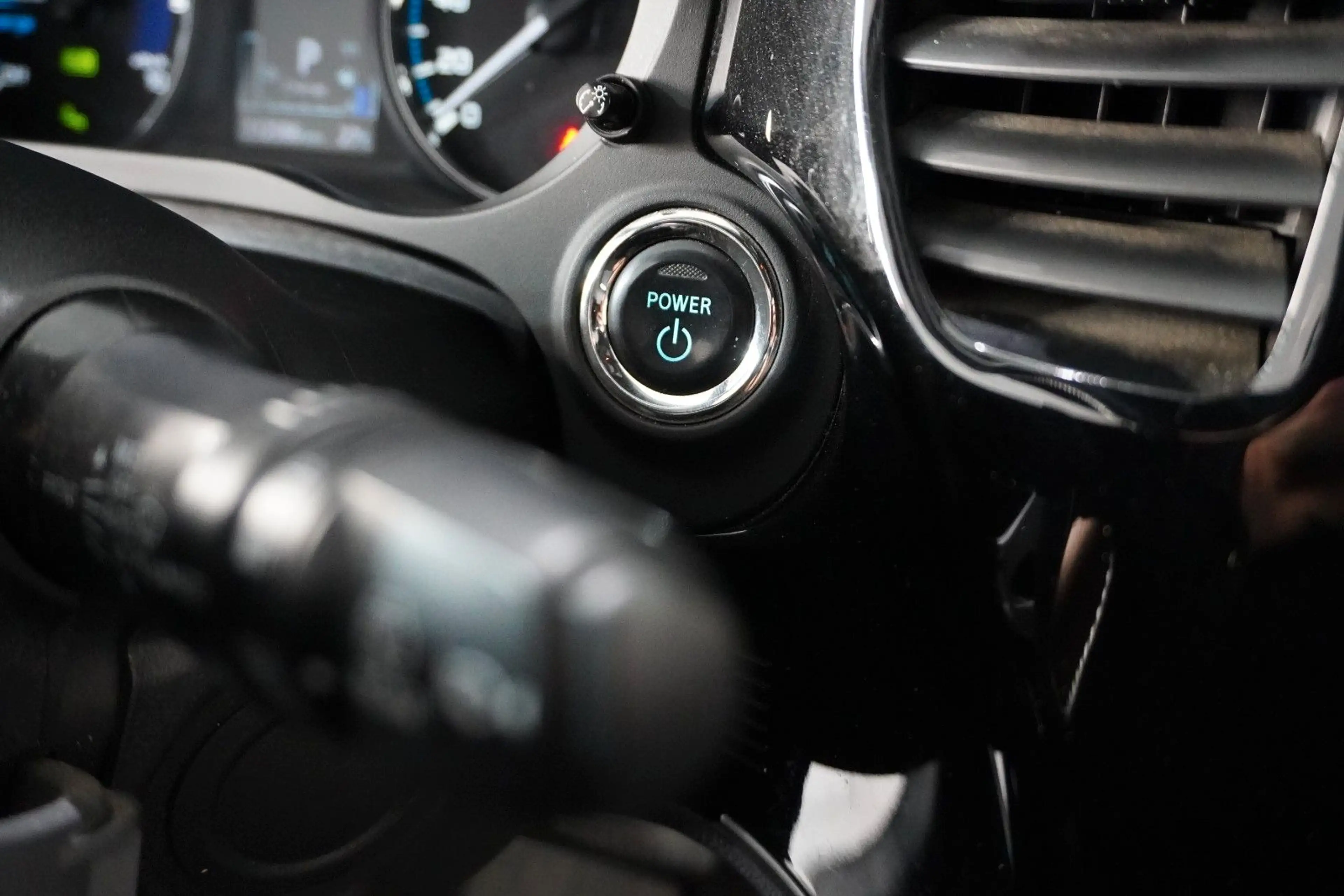 Mitsubishi Outlander 2.4 PHEV 4WD NAVI/LED/360°/LEDER/AHK — photo 27