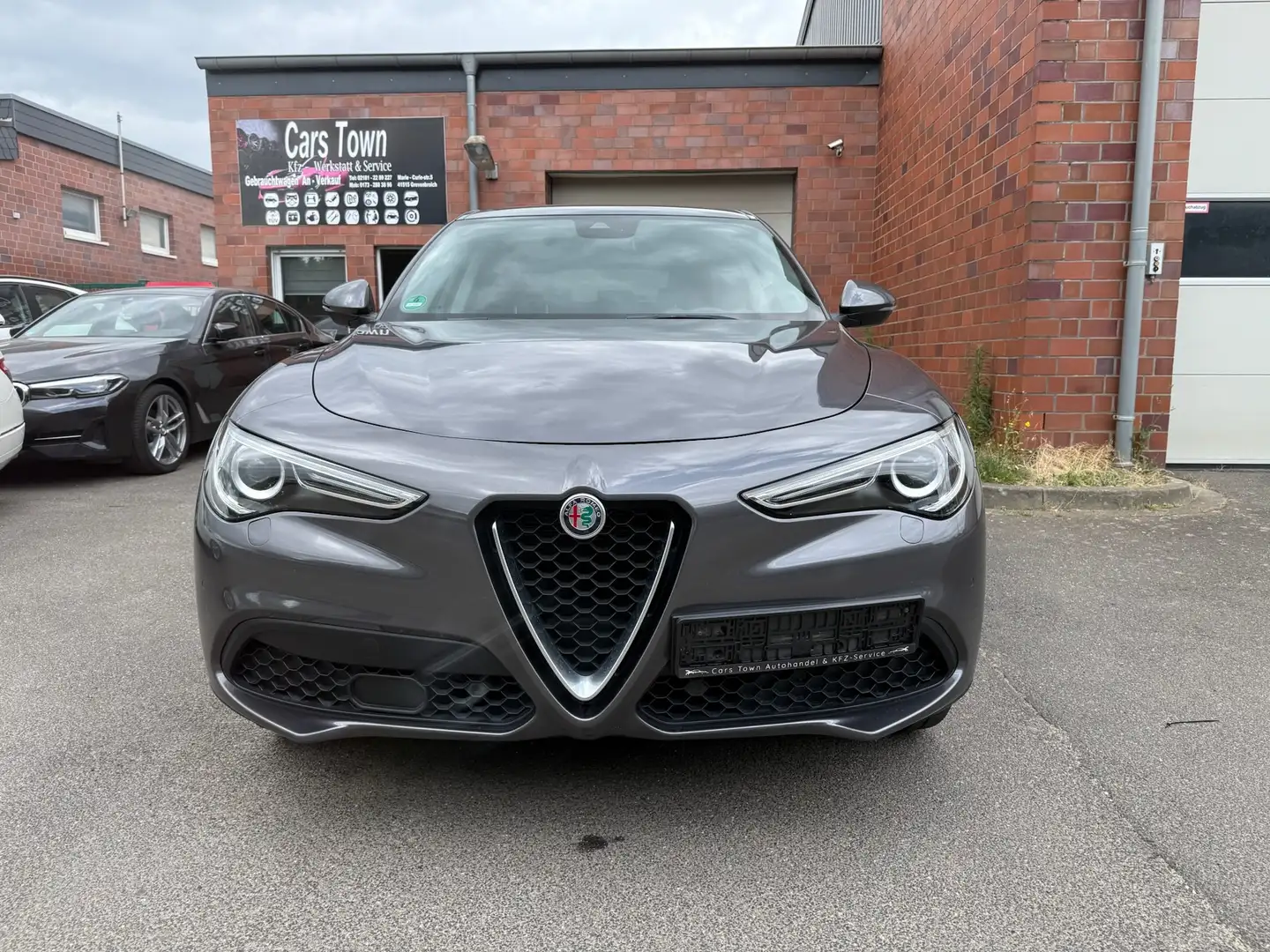 Alfa Romeo Stelvio 2.2 Super Q4 *BI-Xenon*Kamera*ACC* Grau - 2
