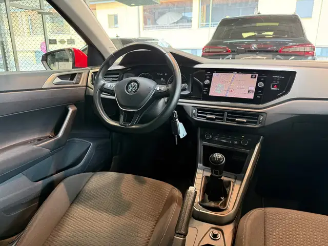Volkswagen Polo view 12