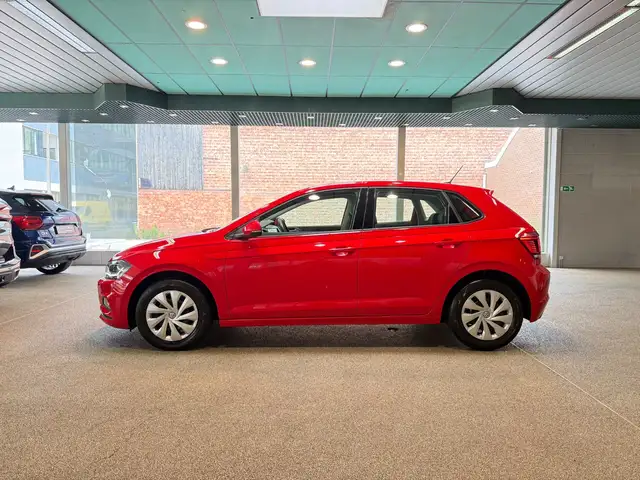 Volkswagen Polo view 8