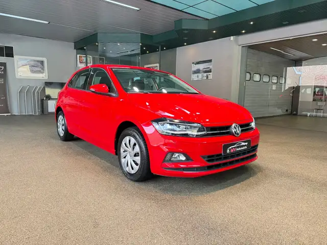 Volkswagen Polo view 3