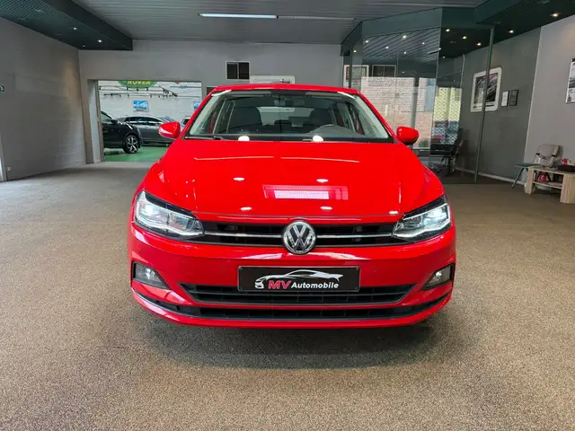Volkswagen Polo view 2