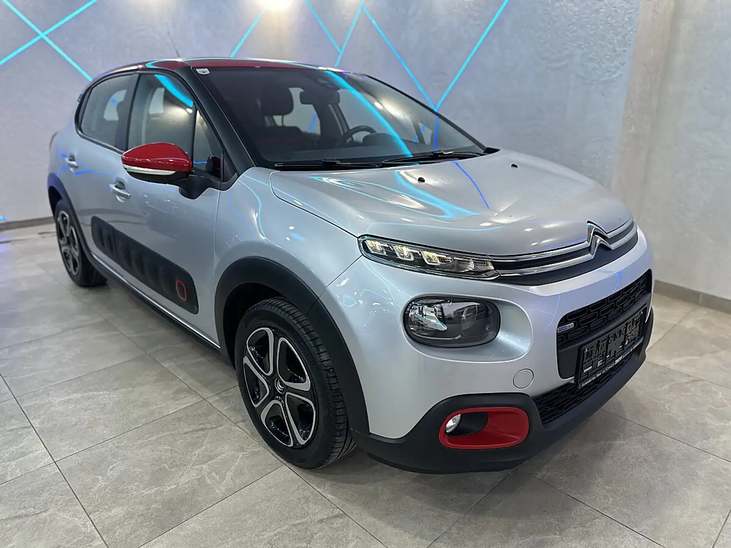 Citroen C3 PureTech 82 5-Gang-Manuell Feel*KLIMA*1.BESITZ* Silber - 2