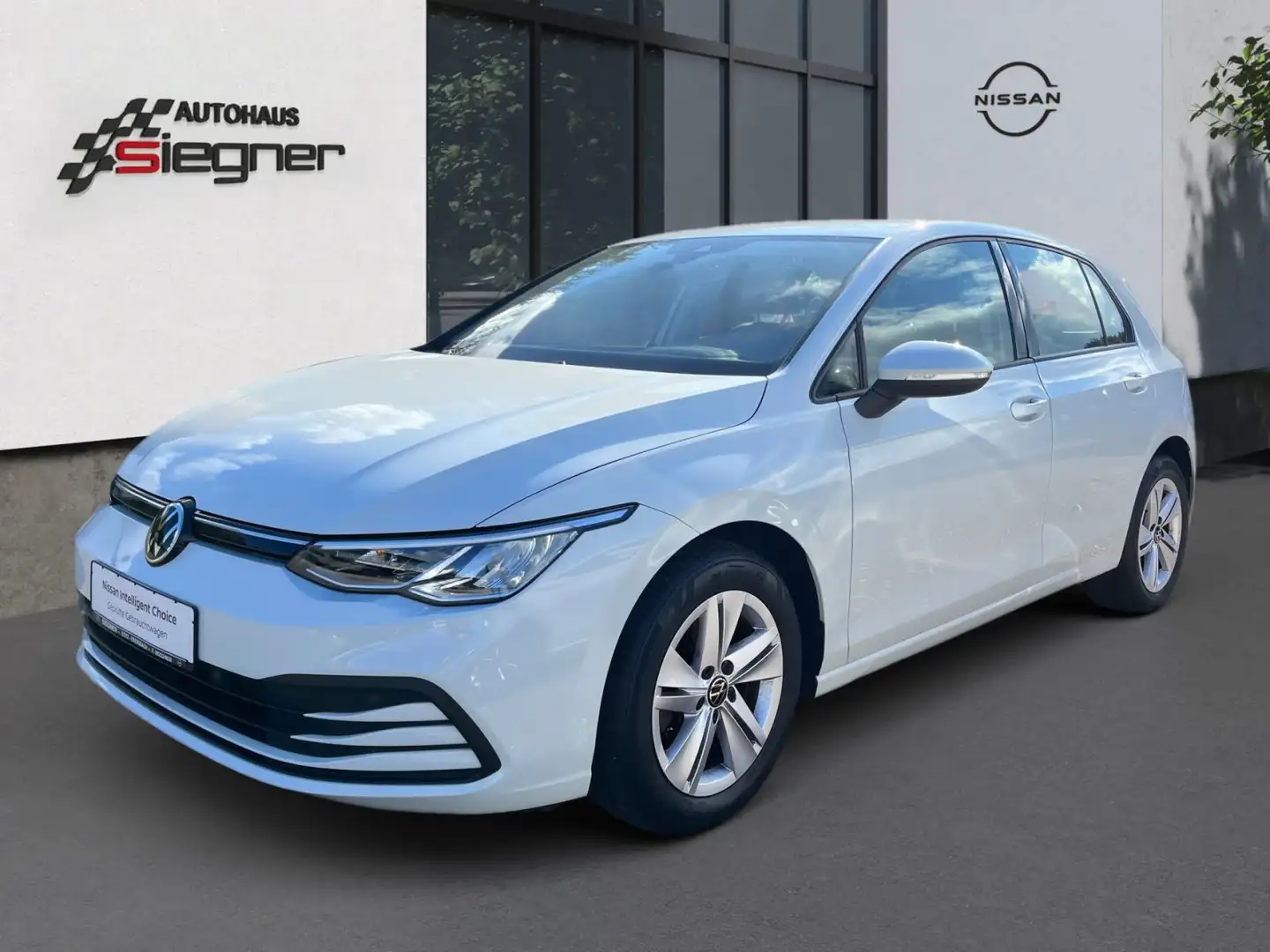 Volkswagen Golf VIII Lim. Life, LED RFK PDC Sitzheizung, Weiß - 2