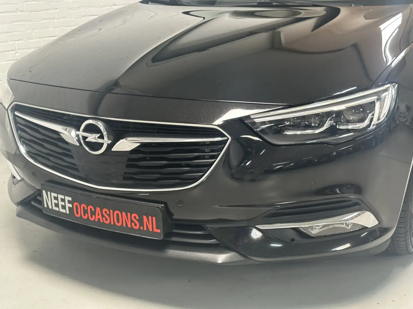 Opel Insignia Sports Tourer 2.0 CDTI Business Executive CLIMA / Schwarz - 2