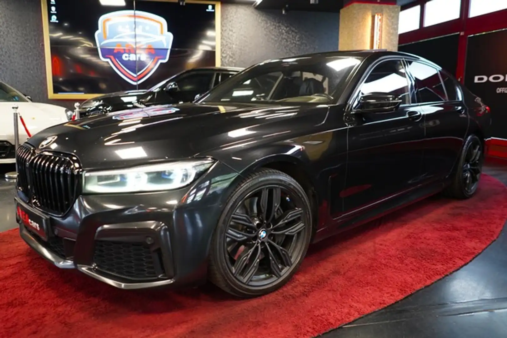 BMW 750 d XDRV M SPORT TV-PLS 360° PANO STNDH MASS Zwart - 1