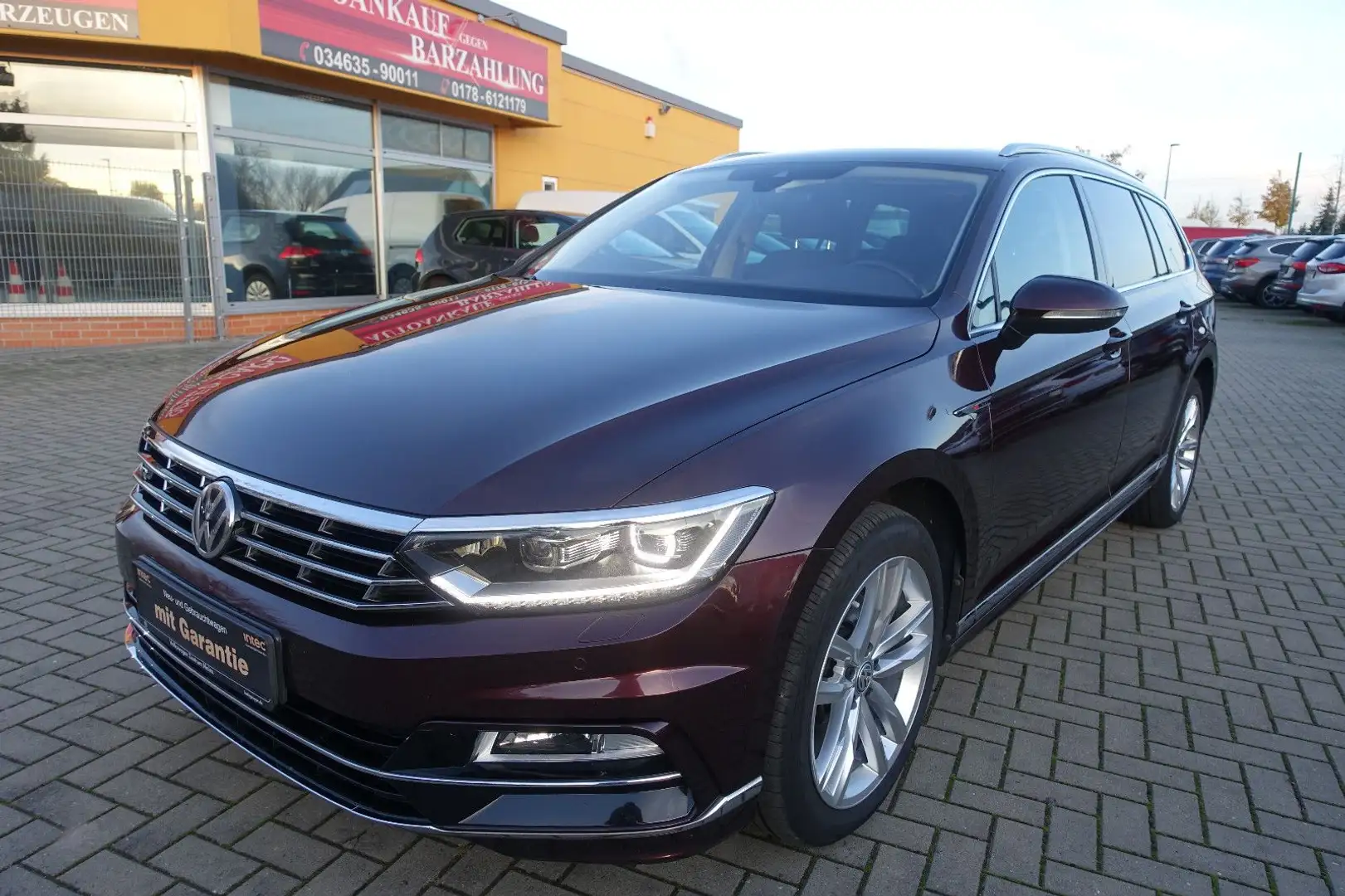 Volkswagen Passat Variant R-Line 4M*LED*ACC*Leder*Pano*DYNA Rouge - 1