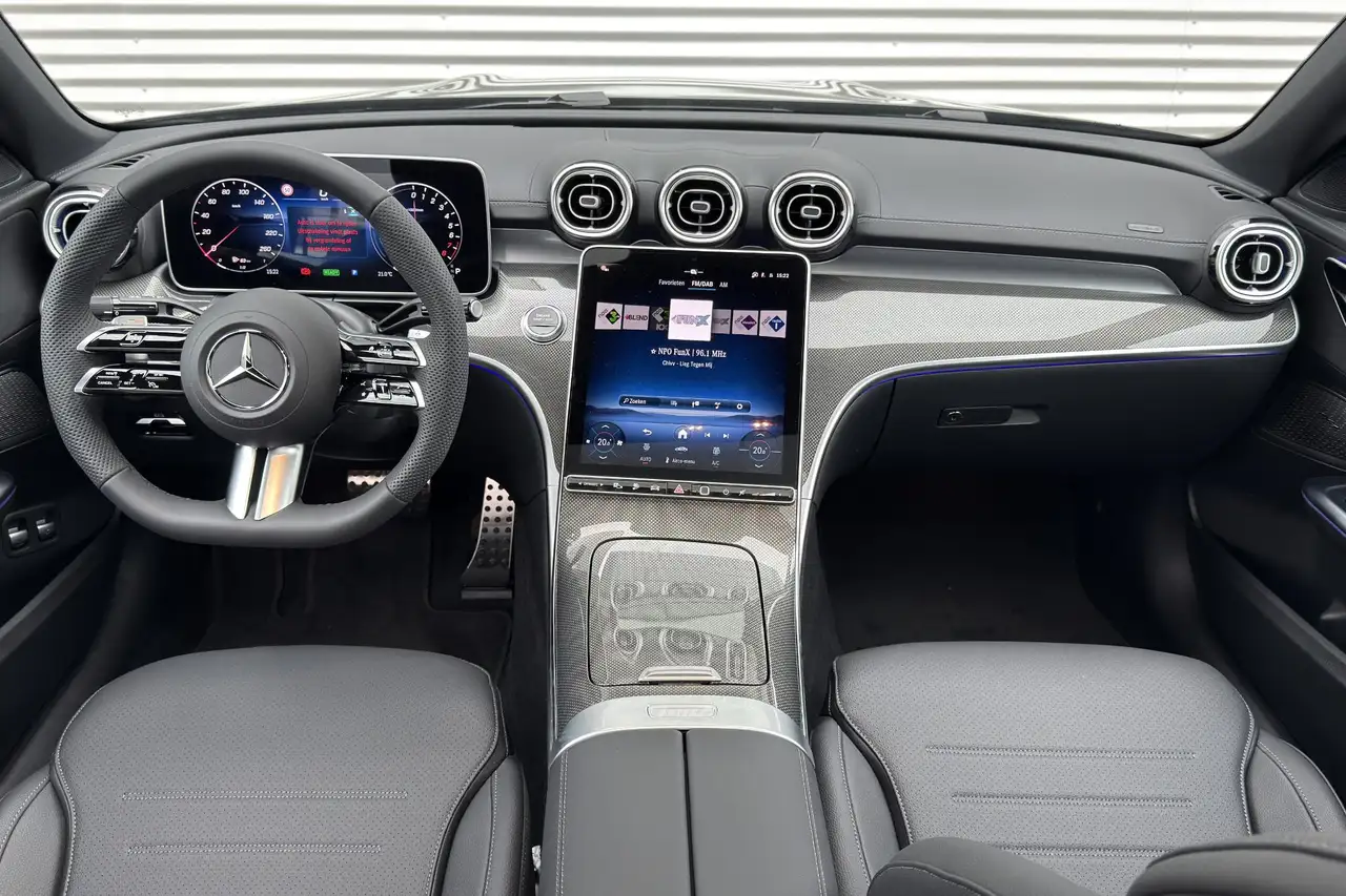 Mercedes-Benz C-Class 2026 — фото 12