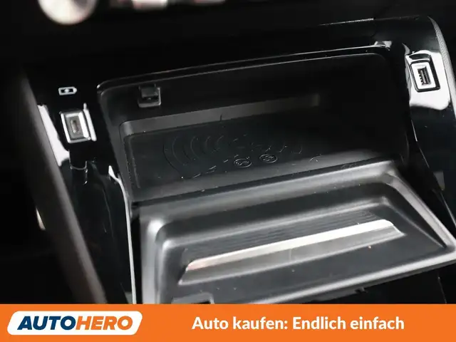 Peugeot e-2008 view 28