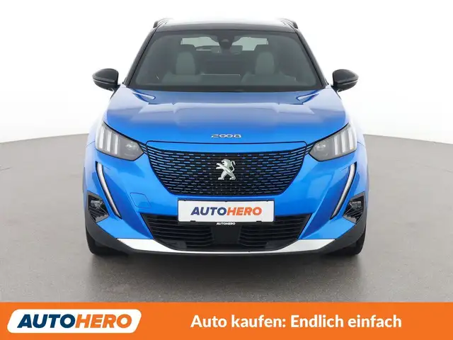 Peugeot e-2008 view 9