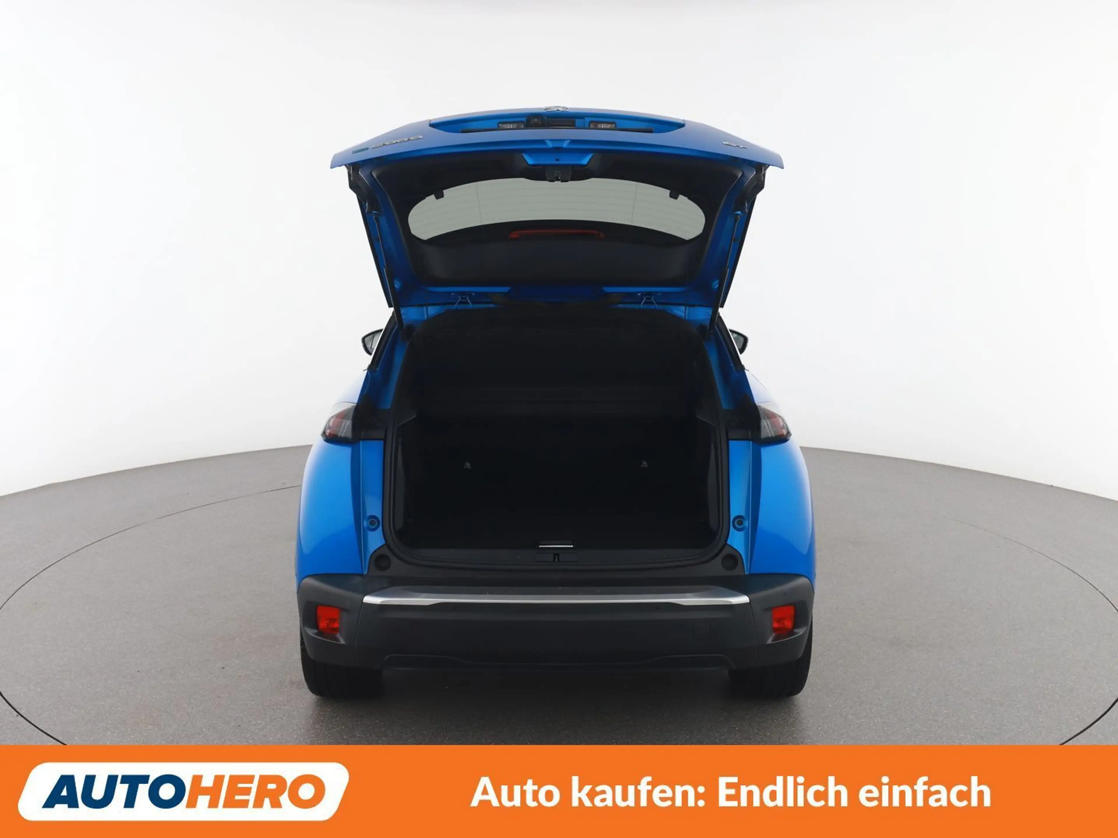 Peugeot e-2008 electric drive 100 kW e GT — photo 16