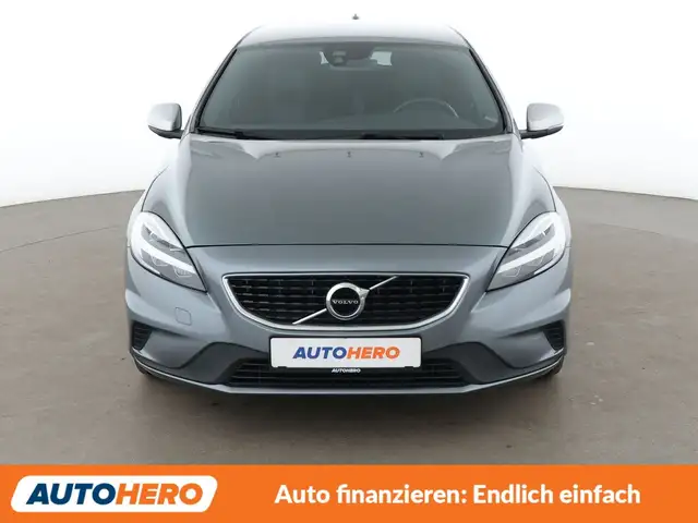 Volvo V40 view 9