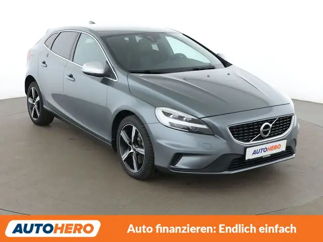 Volvo V40 view 8