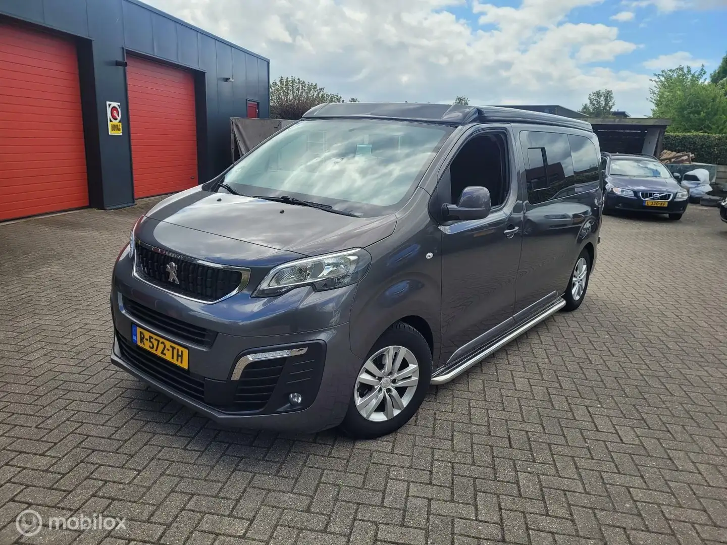 Peugeot buscamper 1.6 BlueHDi 95 Standard Grijs - 1