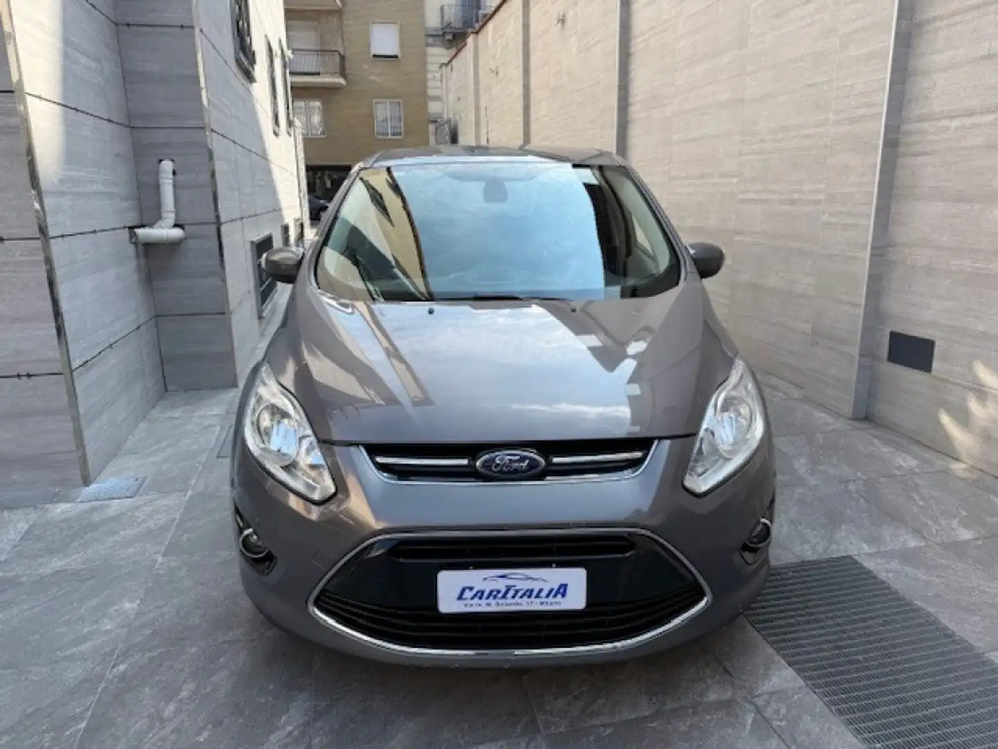 Ford C-Max 7 2.0 TDCi 115CV Powershift Titanium Gris - 2