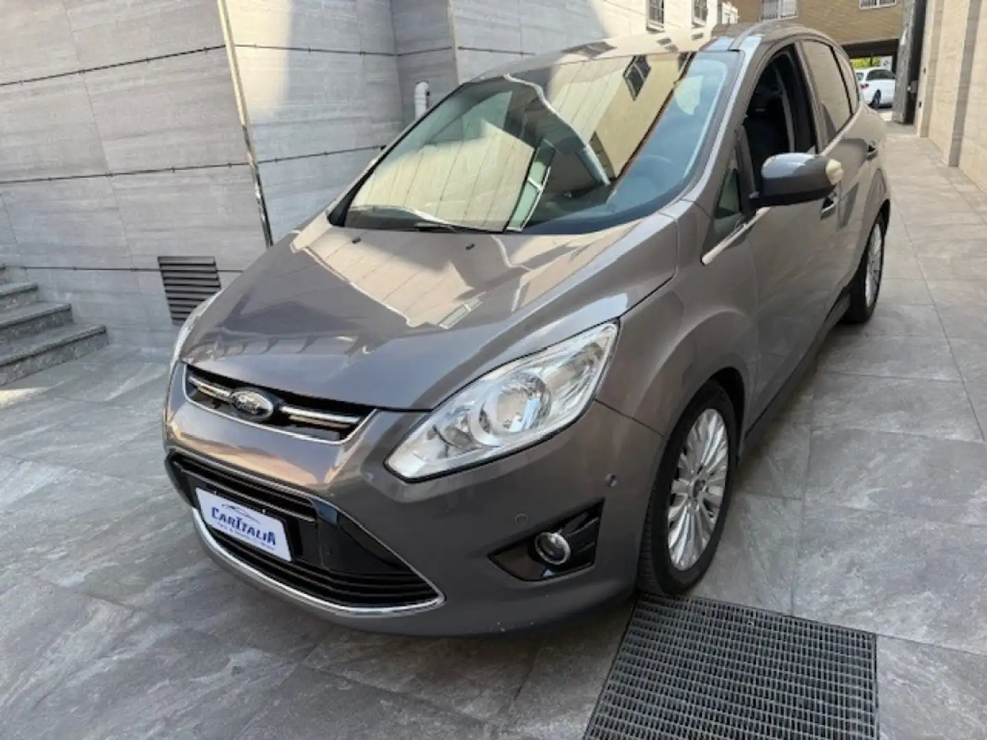 Ford C-Max 7 2.0 TDCi 115CV Powershift Titanium Gris - 1