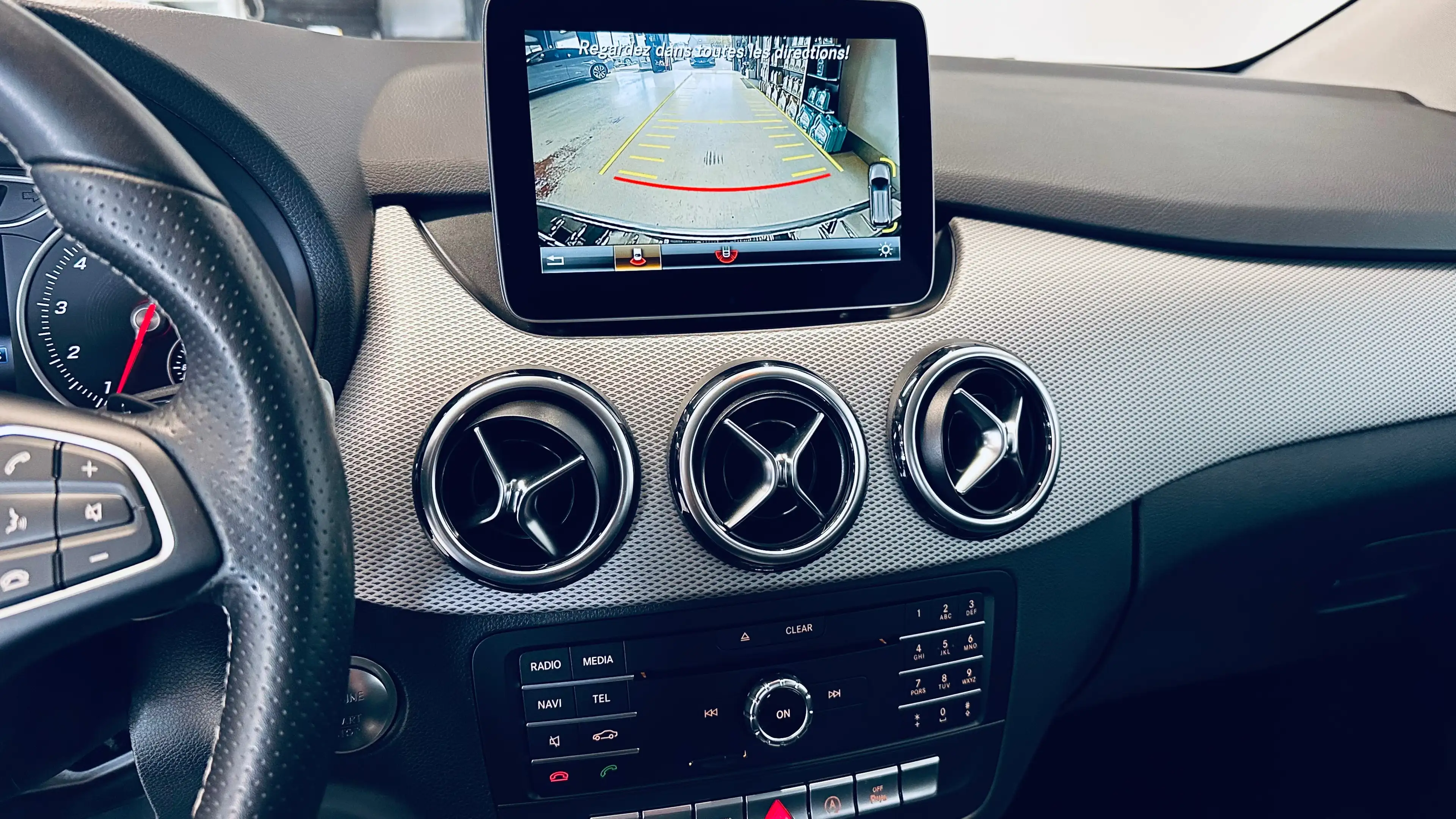 Mercedes-Benz B 180 1.6 BOITE AUTO CAMERA PDC CARPLAY CLIM CRUISE LIM — photo 14
