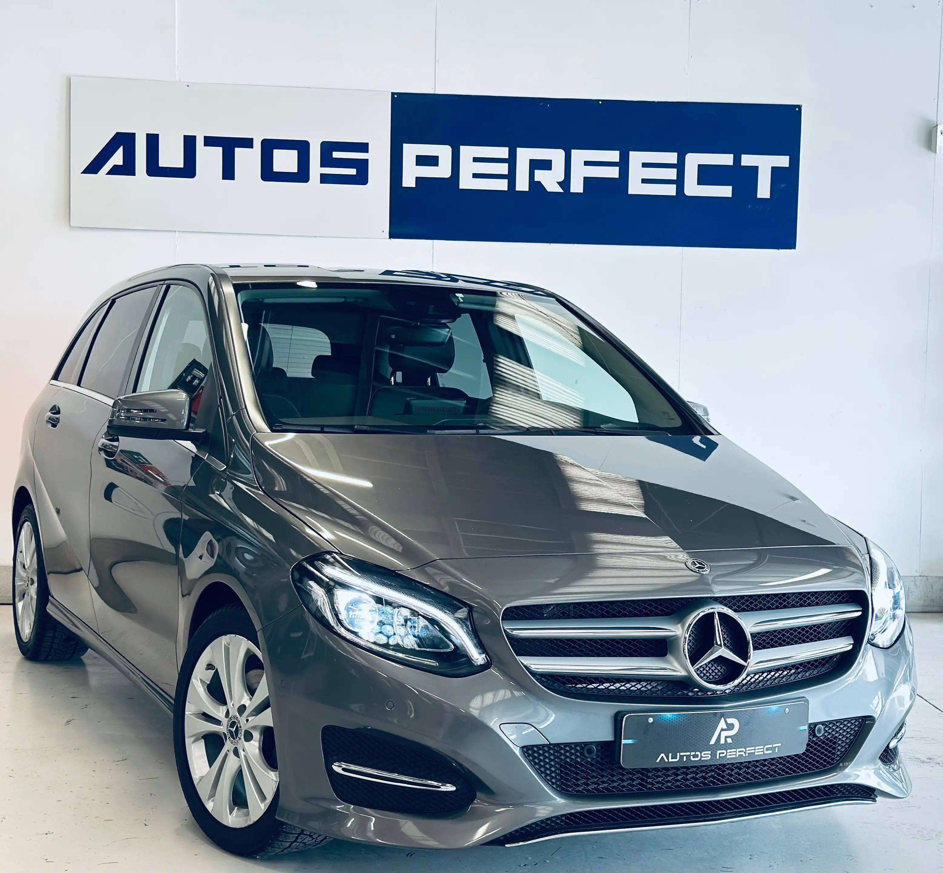 Mercedes-Benz B 180 1.6 BOITE AUTO CAMERA PDC CARPLAY CLIM CRUISE LIM — photo 2