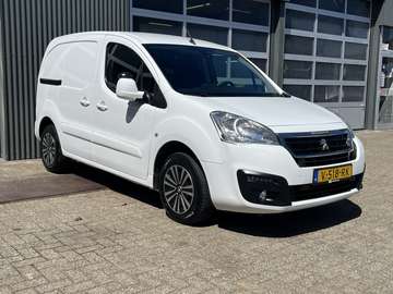 120 1.6 BlueHDi Airco Cruise controle Trekhaak 125