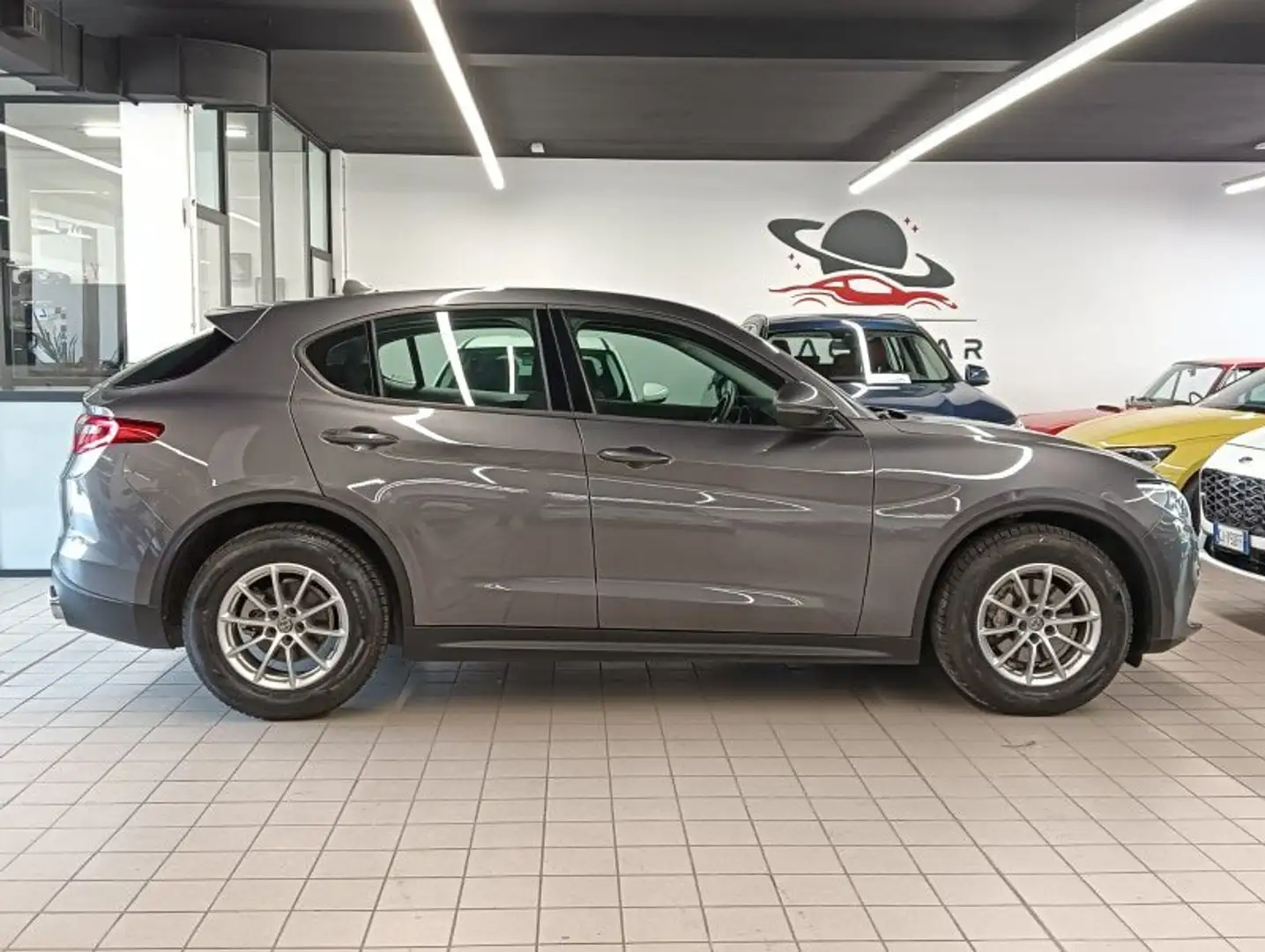 Alfa Romeo Stelvio Stelvio 2.2 Turbodiesel 190 CV AT8 RWD Business Grigio - 2