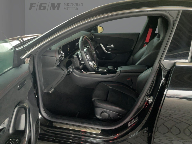 Mercedes-Benz CLA 35 AMG CLA 35 AMG SB Pano/Multibeam/RKamera/Soundsystem — photo 6