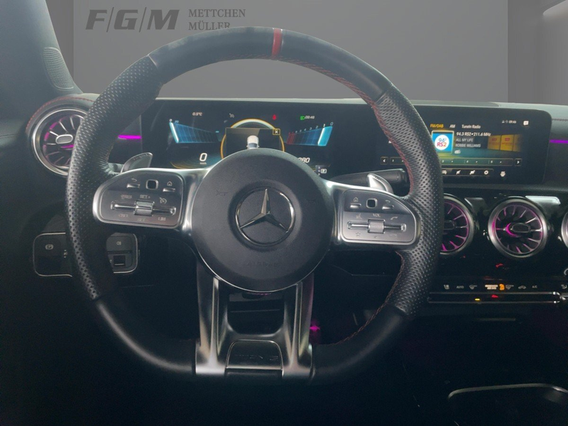 Mercedes-Benz CLA 35 AMG CLA 35 AMG SB Pano/Multibeam/RKamera/Soundsystem — photo 9