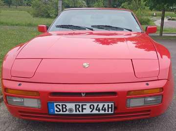 944 Turbo