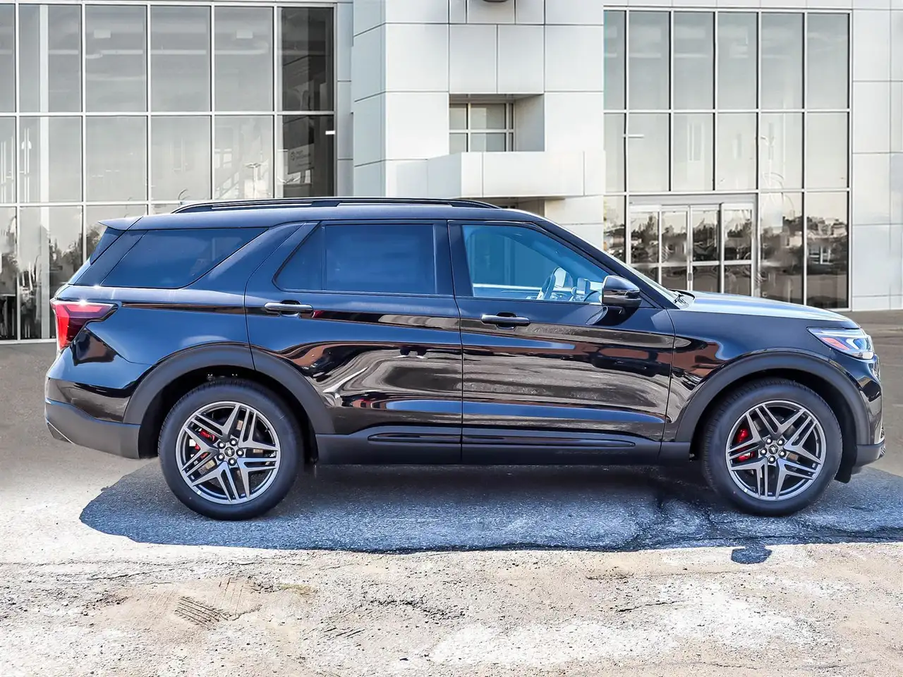 Ford Explorer photo Ford Explorer