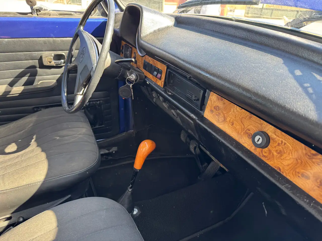 Volkswagen Escarabajo 1303 LS Cabrio historico, foto 4
