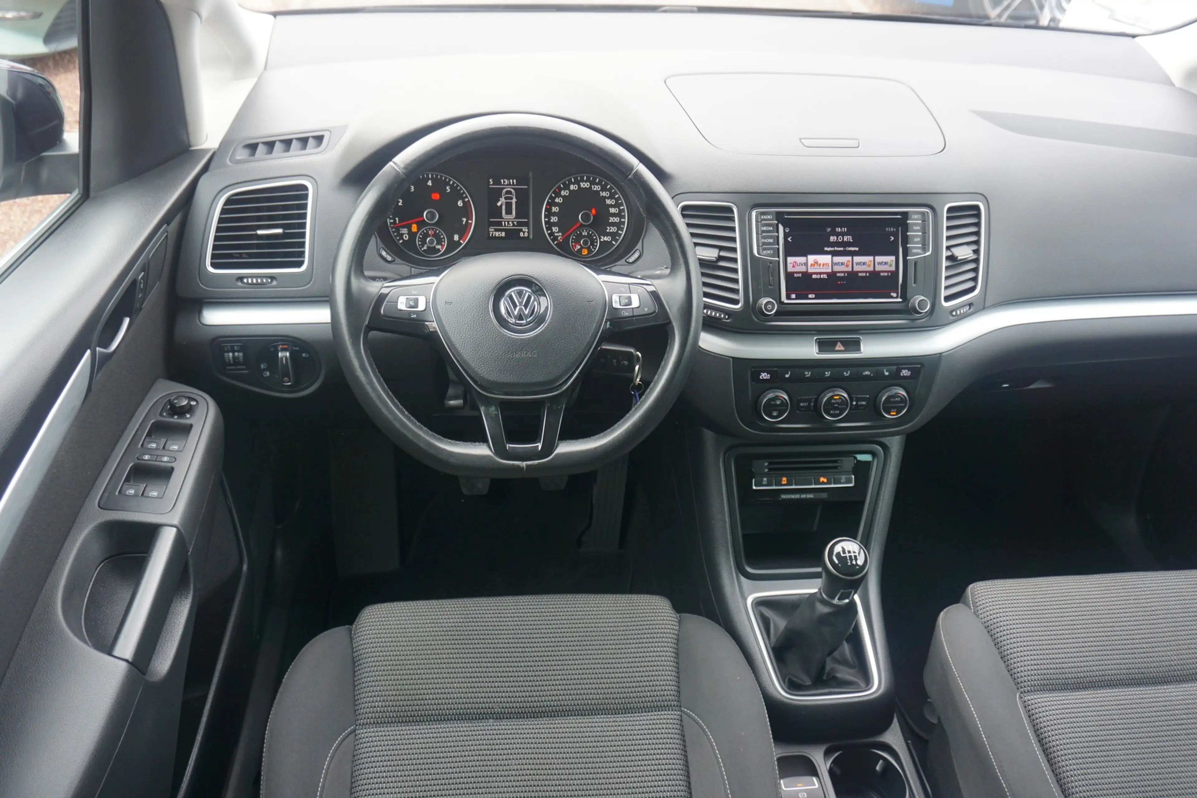 Volkswagen Sharan 1.4 16V TSI Trendline Navi 7-Sitzer AHK — photo 9