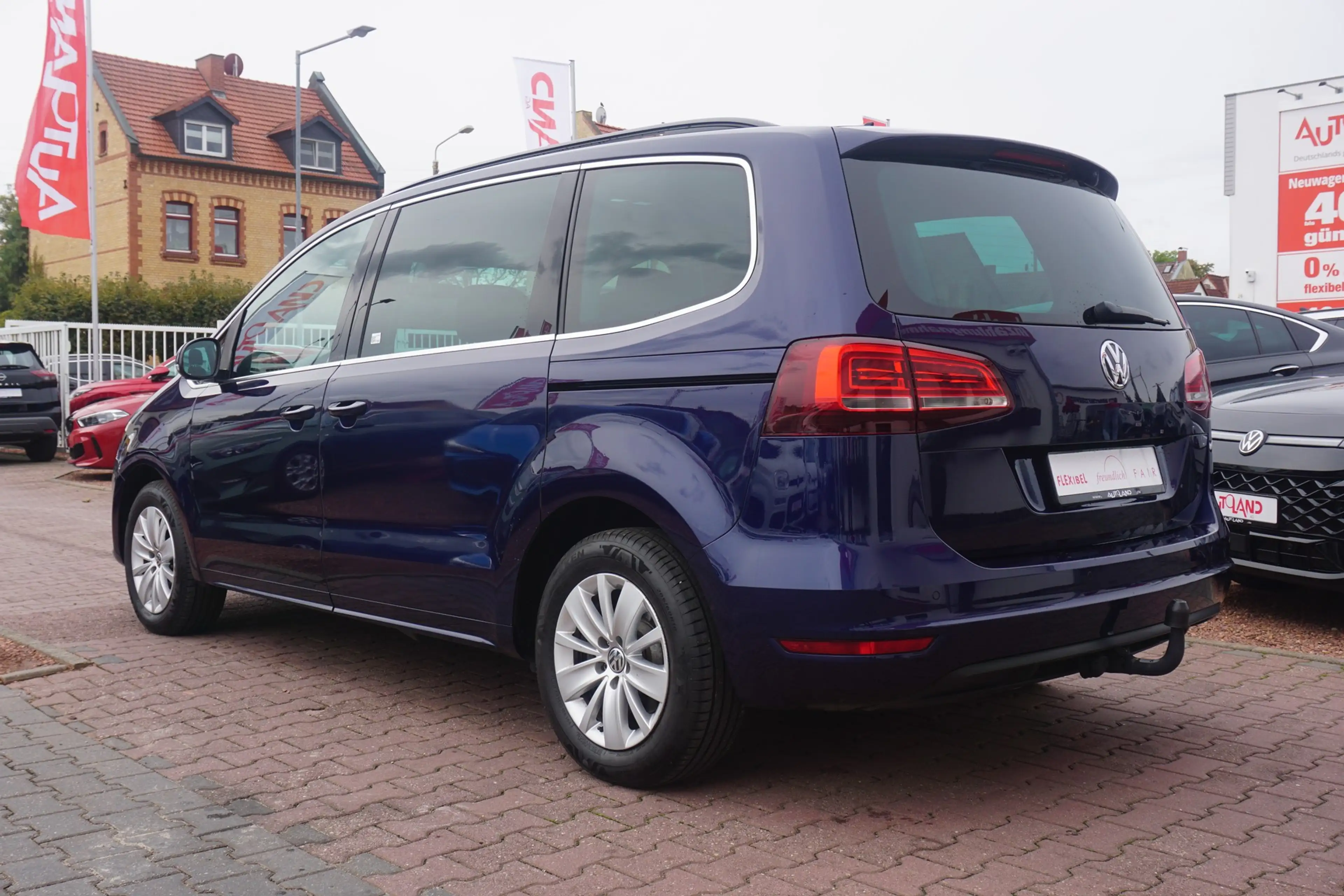 Volkswagen Sharan 1.4 16V TSI Trendline Navi 7-Sitzer AHK — photo 3