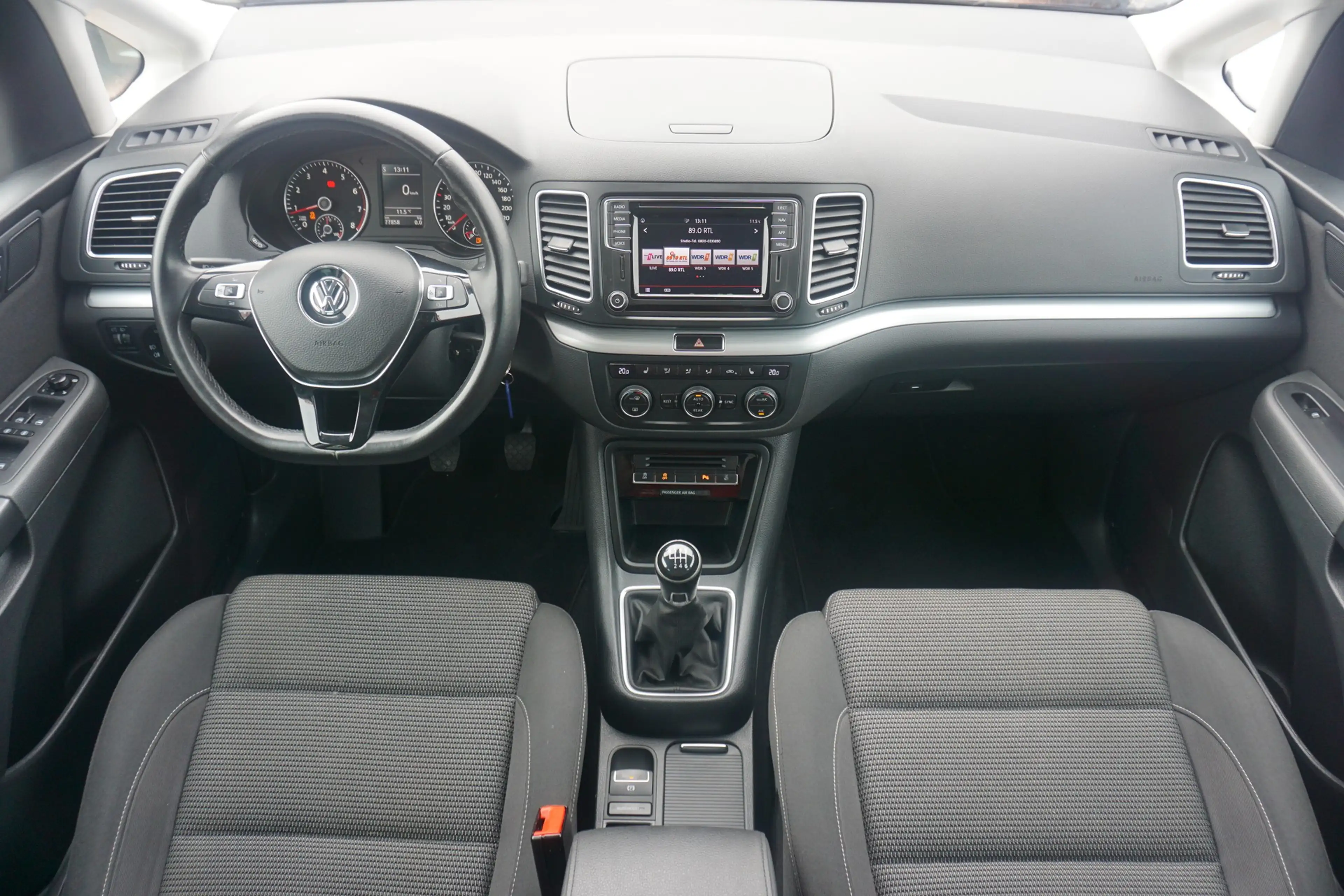 Volkswagen Sharan 1.4 16V TSI Trendline Navi 7-Sitzer AHK — photo 8