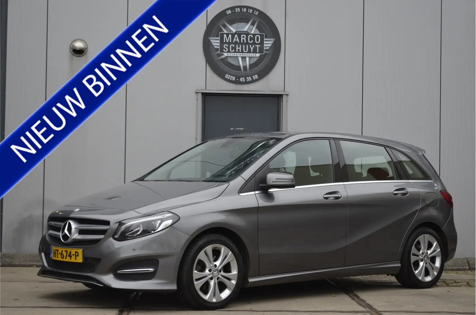 Mercedes-Benz B 180 Ambition Gris - 1