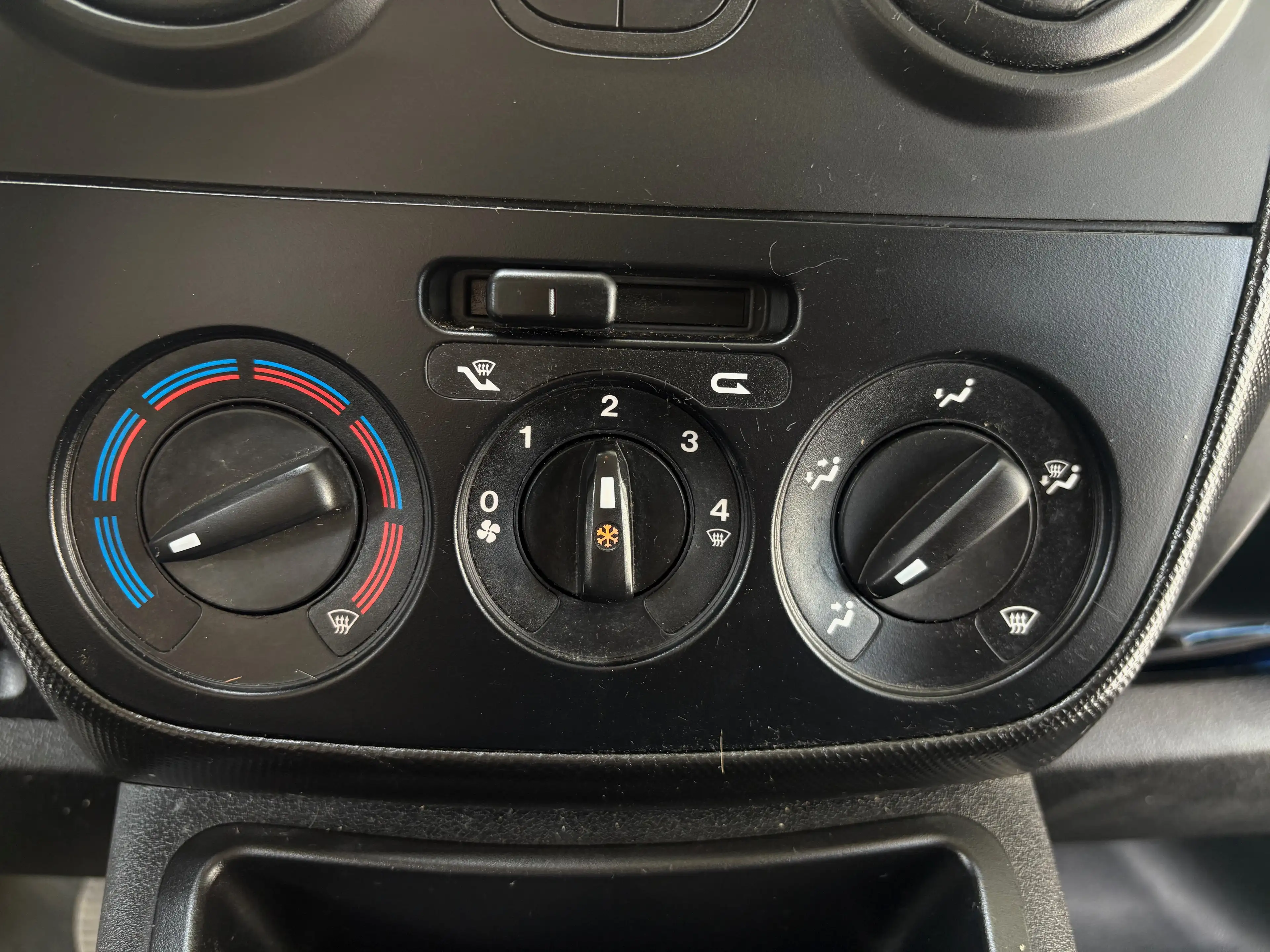 Fiat Fiorino 1.4i ** AIRCO ** JANTES ** TVA RECUPERABLE ** — photo 11