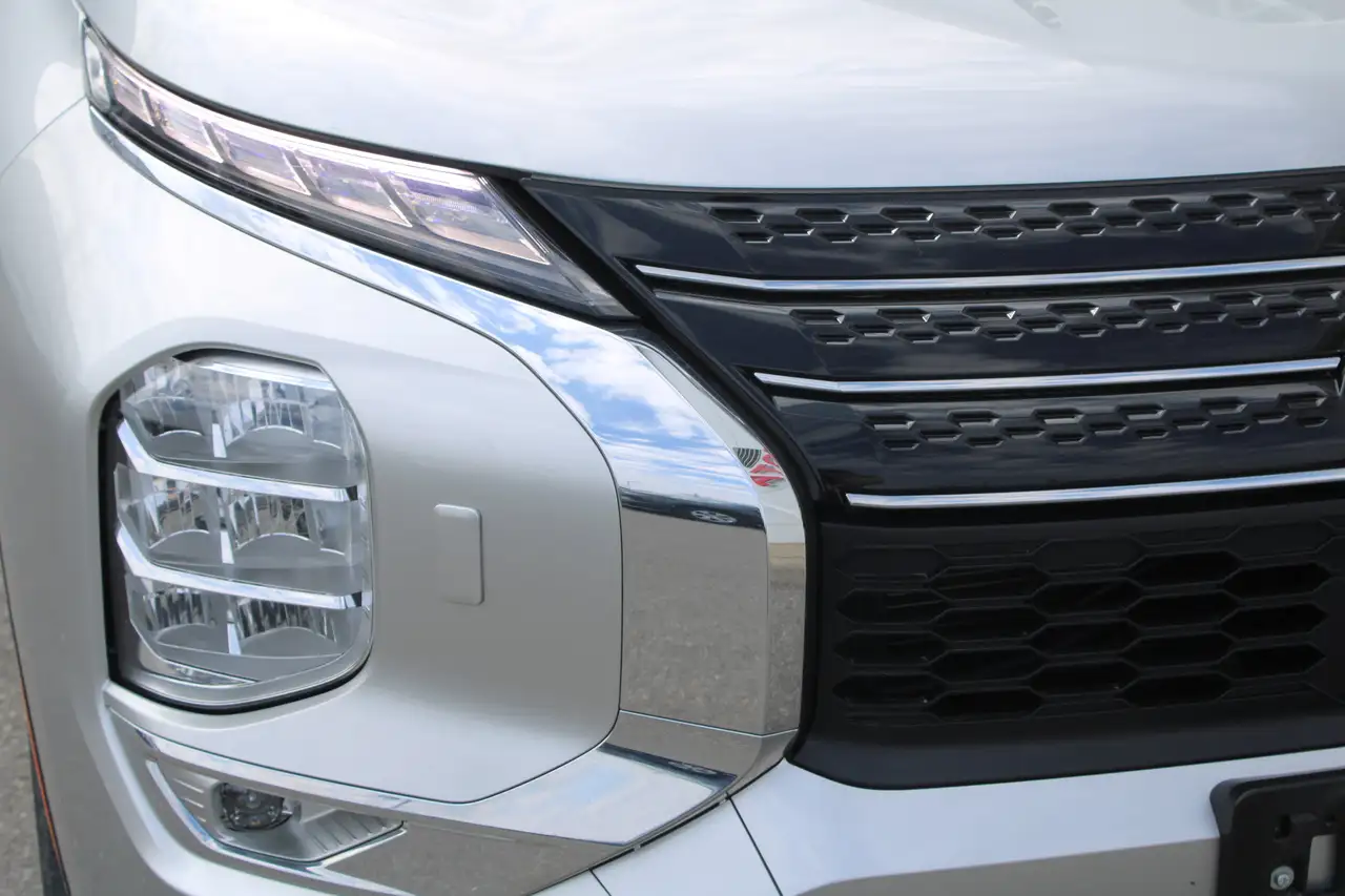 Mitsubishi Outlander снимка Mitsubishi Outlander