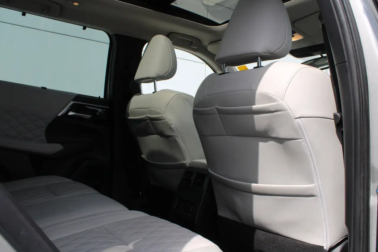 Mitsubishi Outlander снимка Mitsubishi Outlander