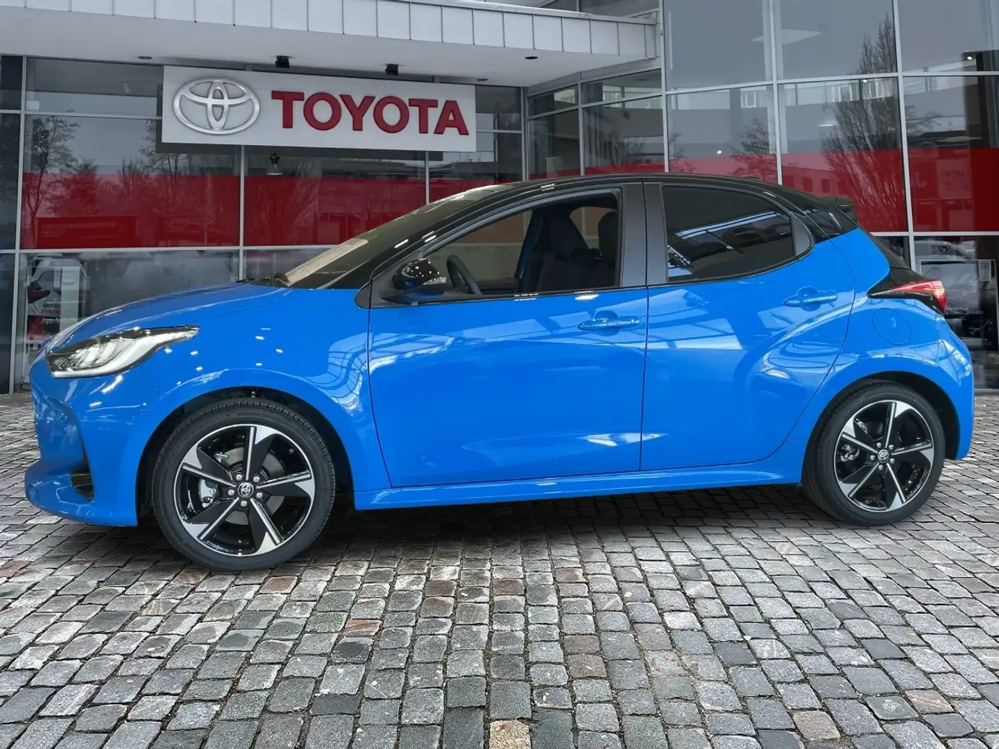 Toyota Yaris 1.5 Hybrid Premiere Edition FLA ACC HUD Blue - 2